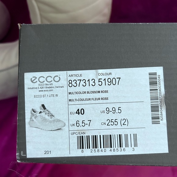 Ecco Trainers - Picture 5 of 5